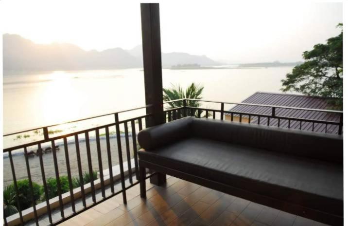 Monsane River Kwai Resort Канчанабури Екстериор снимка